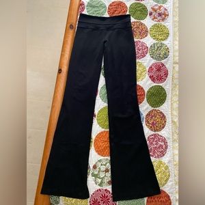 Lululemon flare yoga pants/ leggings